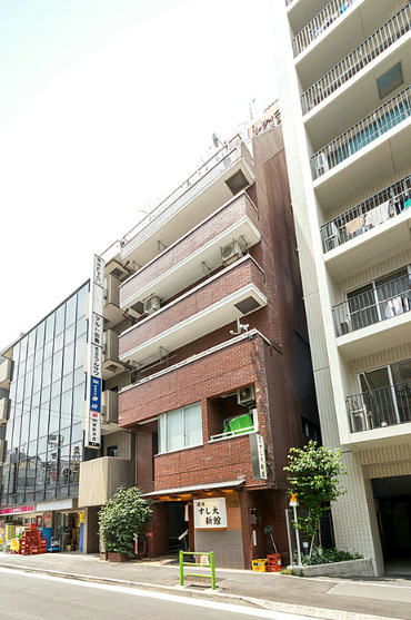 シティコープ築地栄寿外観2｜シティコープ築地栄寿は昭和５８年築１０階建てのマンションです。