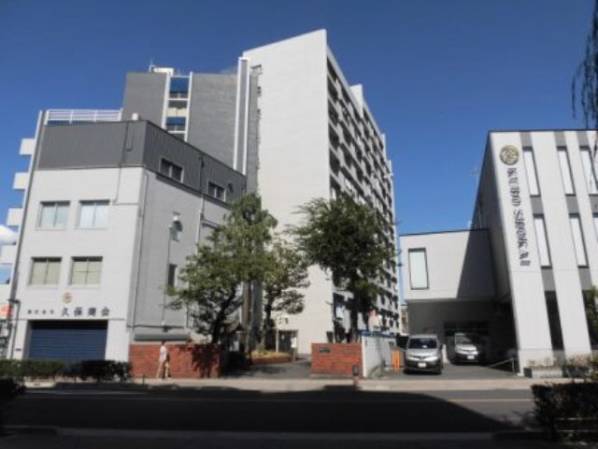 向島ハイツ外観｜向島ハイツは１２階建てのマンションです。国道６号線から一本入った住宅街にあり、区立墨田中学校に隣接しています。