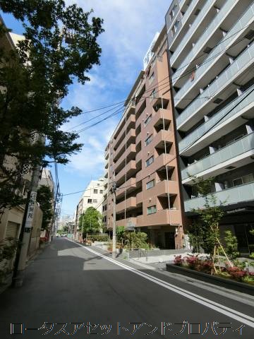 ユニーブル田町　外観｜ユニーブル田町は都心のなかにあって住宅的な街並みの一角にあります。