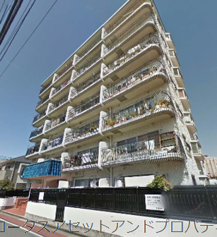 秀和綾瀬レジデンス12｜秀和綾瀬レジデンスは昭和５８年築の７階建てです。目の前に稗田公園があります。