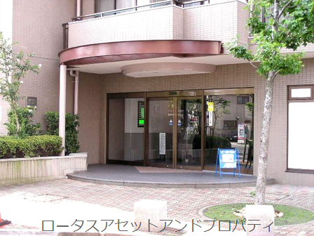 ヴィルヌーブ一之江エントランス｜オートロック完備で安心です。