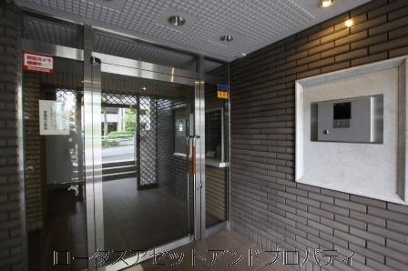 大塚スカイマンション2043｜オートロック完備で安心です。