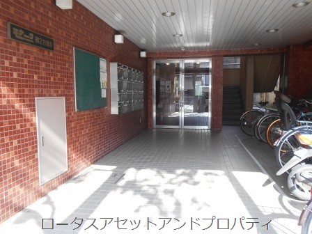モナークマンション第２方南Ａ棟30511｜エントランスです。