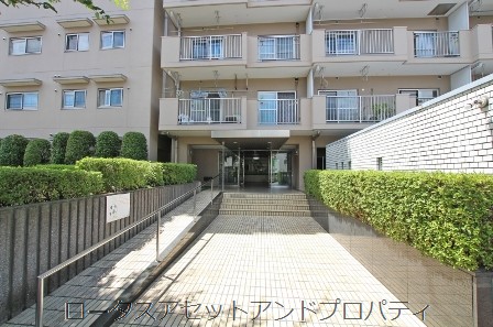 竹の塚ハイツ4038｜エントランスアプローチです。