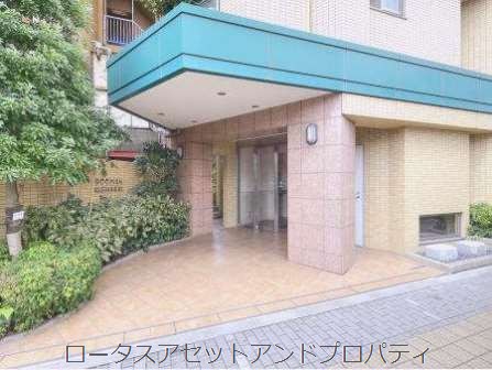 グーディッシュ西新井4021｜国道4号に面した立地です。