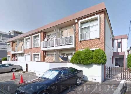 エルアルカサル中野は、1978年4月に竣工した鉄筋コンクリート造2階建ての低層型マンションです。中央線「新宿」駅から徒歩5分、「中野」駅の北側に位置しています。