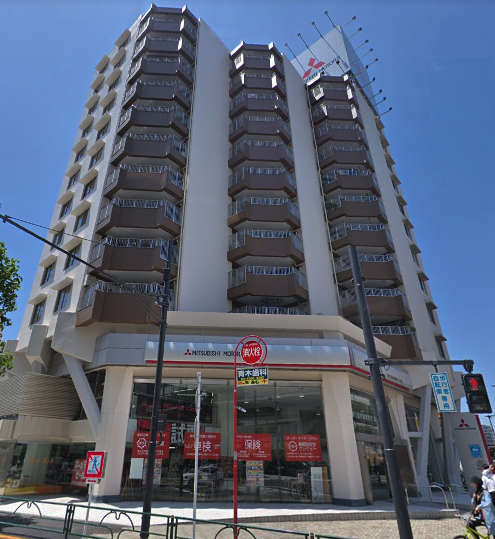 角筈ビル外観１｜角筈ビルは12階建てのマンションです。山手通り沿いの西新宿四丁目交差点付近に位置します。