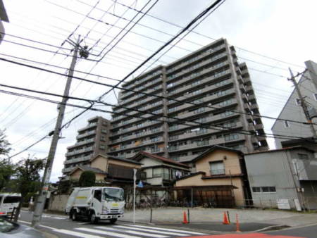 ファミール亀有弐番館外観共用部15｜全118戸の堂々としたフォルムです。