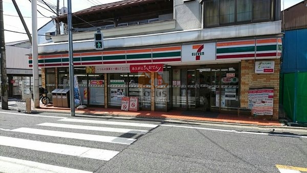 セブン-イレブン 北区中十条３丁目店｜徒歩3分に「セブン-イレブン 北区中十条３丁目店」があります。