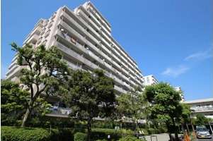 ツインシティ弐番館アルス東砂外観｜ツインシティ弐番館アルス東砂は昭和６１年築、１３階建てです。近隣に大型商業施設があり便利です。