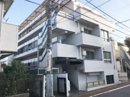 マック富士見ヶ丘コート外観２｜マック富士見ヶ丘コートは昭和60年築、地上４階建てのマンションです。エレベーターはありません。井の頭通りから少し入った静かな住環境です。