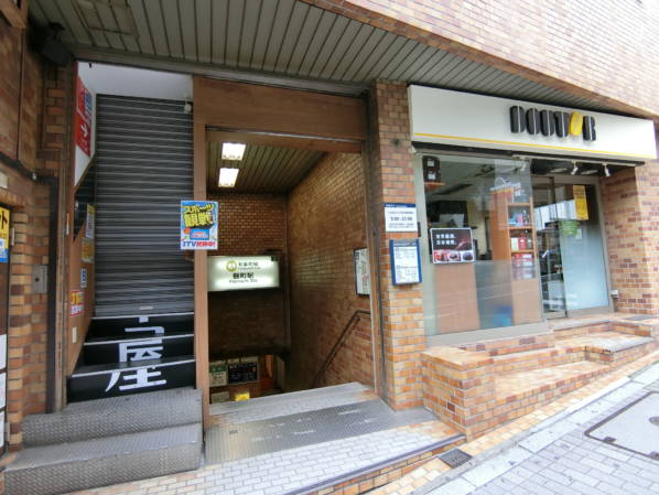 麹町からライオンズマンション麹町桔梗に行く場合はドトールコーヒーがある側の出口です。
