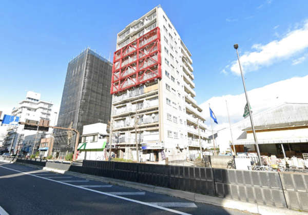 五反野ダイヤモンドマンション外観３｜五反野ダイヤモンドマンションは昭和５２年築、１１階建てのマンションです。日光街道沿いにあります。東武伊勢崎線「五反野」駅、「梅島」駅が徒歩圏内です。