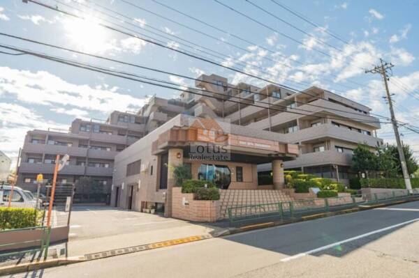 ライオンズヒルズ赤塚公園外観１｜ライオンズヒルズ赤塚公園は、平成8年築、8階建てのマンションです。