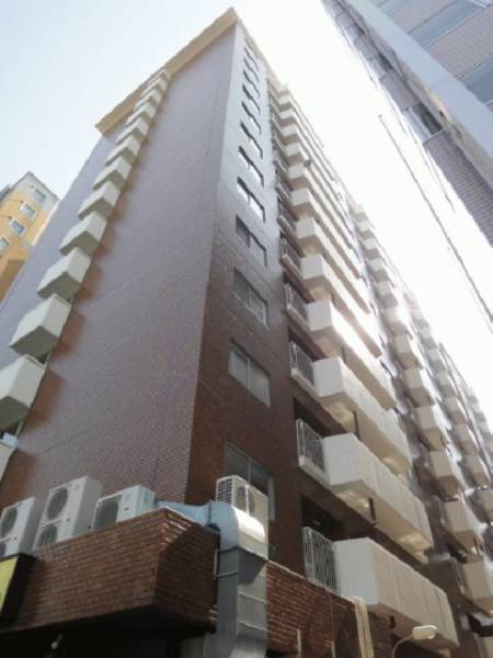１５０世帯以上ある大規模マンションです。歌舞伎町という土地柄、水商売や外国人が多い印象ですが、管理体制は良く、最近流行の民泊は管理規約で禁止されているので安心です。