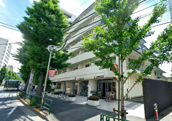 ハイネス中野外観１｜ハイネス中野は昭和５２年築、６階建てのマンションです。中野通り沿いにあります。中野駅、新中野駅が徒歩圏内です。
