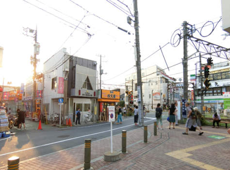 野方駅4｜ハイネス野方の最寄り駅は西武新宿線「野方」駅。物件は駅から徒歩２分です。
