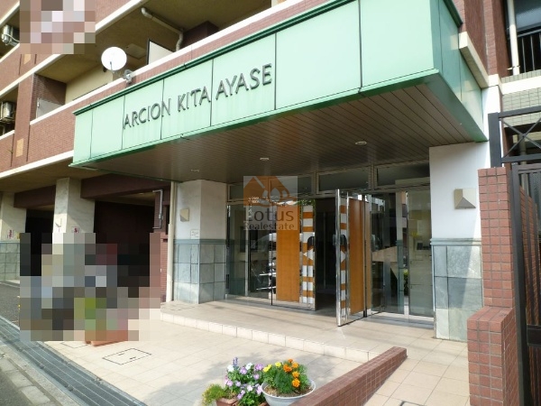アルシオン北綾瀬 エントランス｜エントランス内部の様子はこんな感じです。