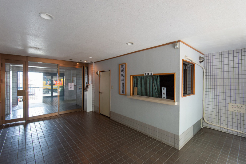 パールハイツ幡ヶ谷共用部３｜オートロック付きで安心です。