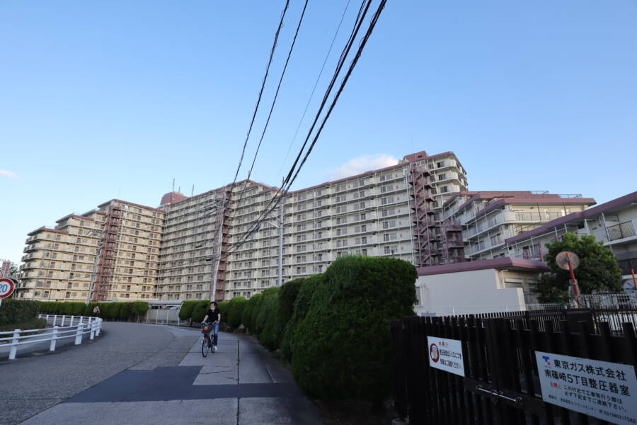 南篠崎スカイハイツＢ棟外観｜管理もしっかりしています。エレベータも２基あります。