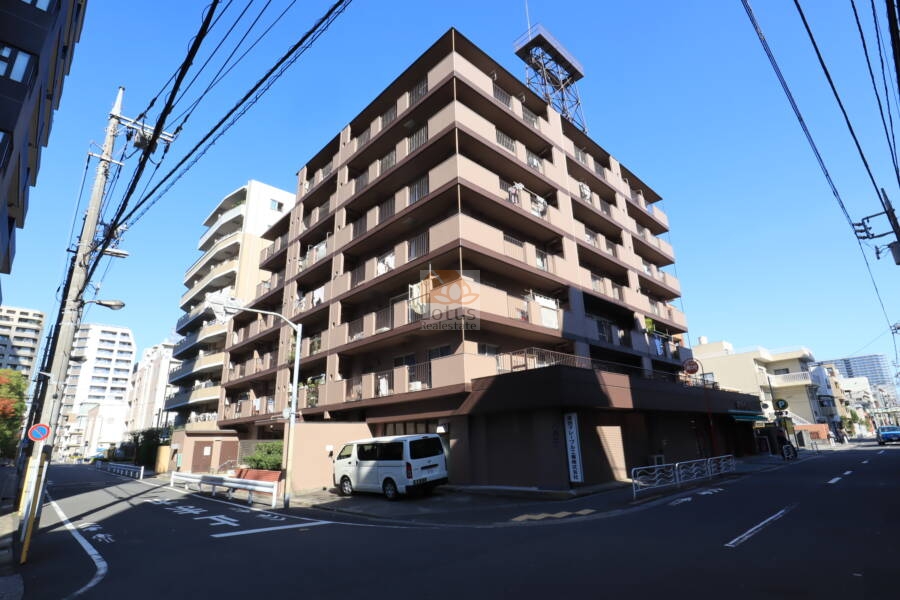 亀戸クリーンハイツ外観2｜総武線亀戸駅と錦糸町駅から徒歩10分の距離で利便性良好です。