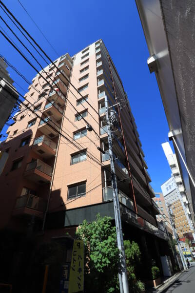 ルミエール東神田外観1｜周辺には衣料品などの問屋街があります。