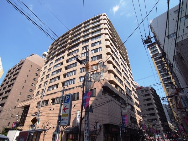 フォルム小石川外観｜フォルム小石川は、平成2年築、14階建てのマンションです。