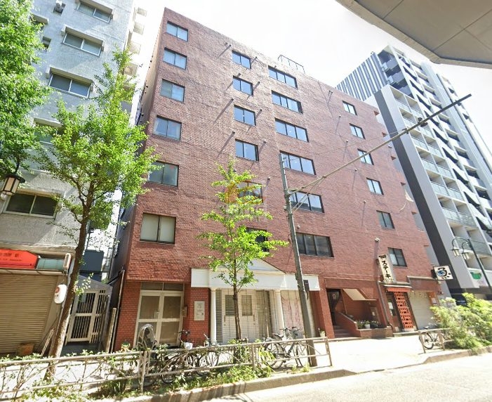 シャンブル幡ヶ谷外観４｜シャンブル幡ヶ谷は「幡ヶ谷」駅より徒歩４分、甲州街道に面しています。