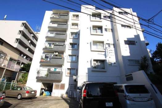 初台ハイホーム外観２｜初台ハイホームは昭和45年築、9階建てのマンションです。