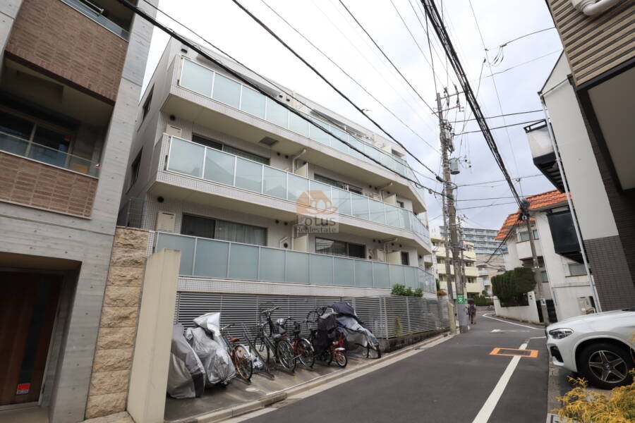 ラアトレ西新宿外観1