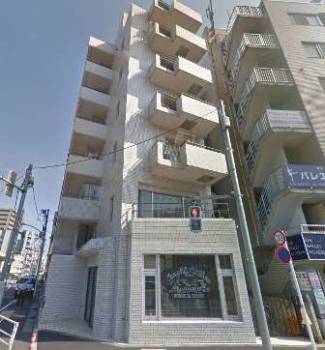 width=｜渋谷、恵比寿、代官山の３つの人気エリアを行き来できる立地がおすすめです。エントランスはオートロック対応なのもうれしいです。