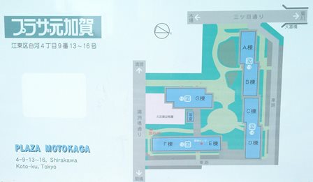 プラザ元加賀の現地に出ている配棟図です。かなり大きなマンションです。
