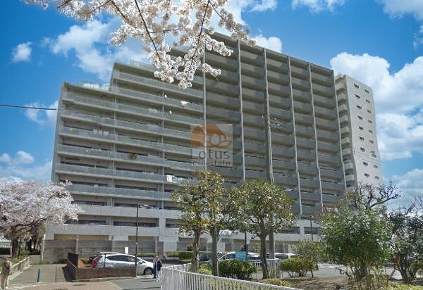 東京アクアガーデンは平成18年築、15階建てのマンションです。