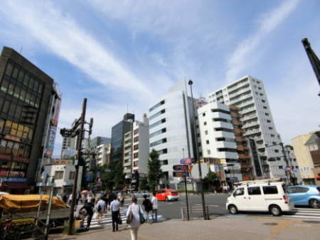 本郷三丁目駅