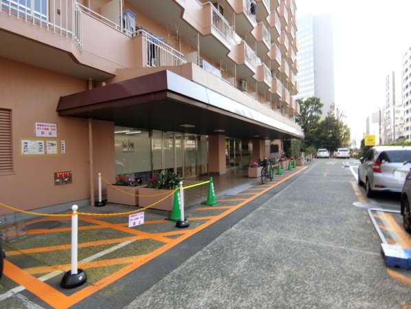 築地永谷コーポラス外観・共用部5｜エントランスです。