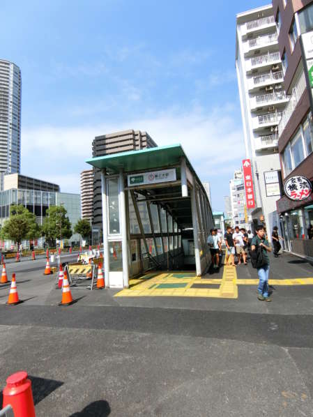 晴海テラスアプローチ7｜晴海テラスの最寄は大江戸線の勝どき駅です。市街の開発は断続的に行われていて、この日も工事中という状況でした。