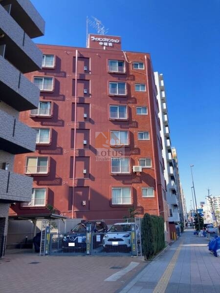 ライオンズマンション中板橋外観１｜ライオンズマンション中板橋は、昭和55年築、7階建てのマンションです。