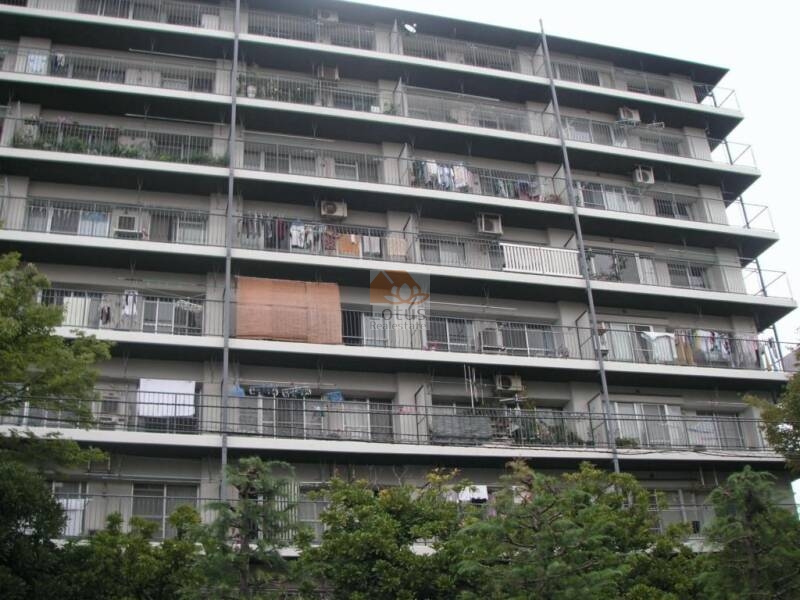 船堀パーク・ファミリア外観｜船堀パークファミリアは昭和59年築、9階建てのマンションです。
