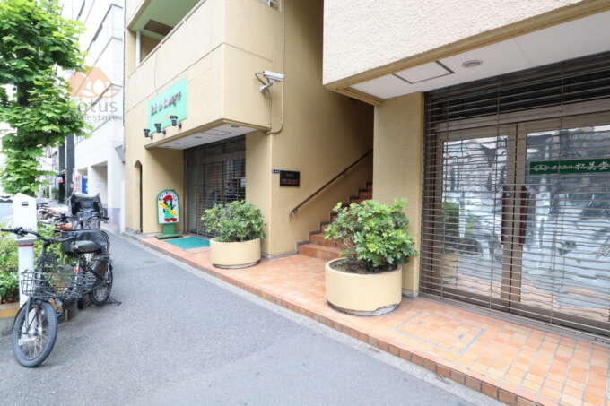 ジュウェル秋葉原エントランス｜清洲橋通りに面しています。