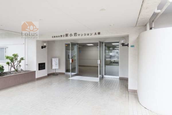 日商岩井第二新小岩マンションエントランス２｜Ａ棟エントランスです。