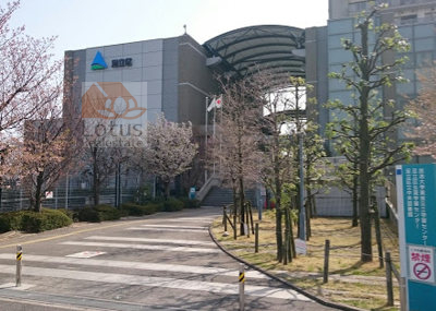 足立区立中央図書館