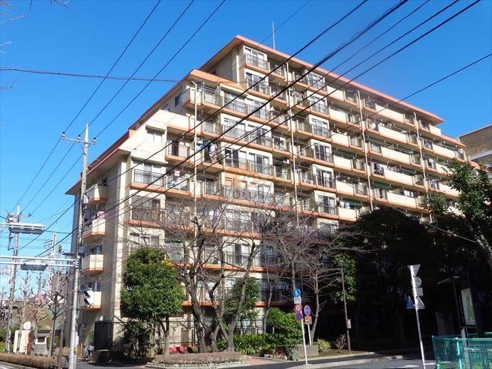 ジュネシオン平井1｜ジュネシオン平井は昭和５２年築、１０階建てのマンションです。
