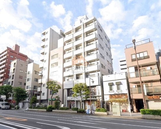 ハイツ深川外観３｜ハイツ深川は昭和59年築、8階建てのマンションです。