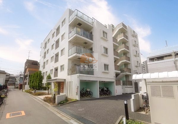 フェアロージュ方南町は平成13年築、7階建てのマンションです。