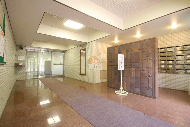 日興パレス高田馬場　エントランス２