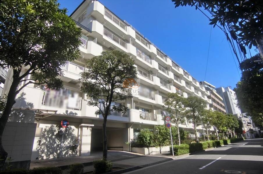 中銀新葛西マンシオンは７階建てのマンションです。東西線「西葛西」駅から徒歩５分、駅に近く静かな住宅街です。