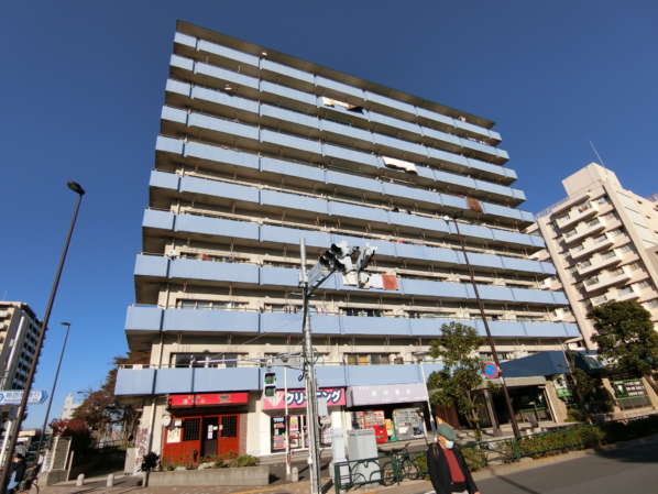 南砂キャピタルコータース外観・共用部1｜「南砂町」駅から徒歩７分、商業施設「トレピックプラザ」まで徒歩３分で便利です。