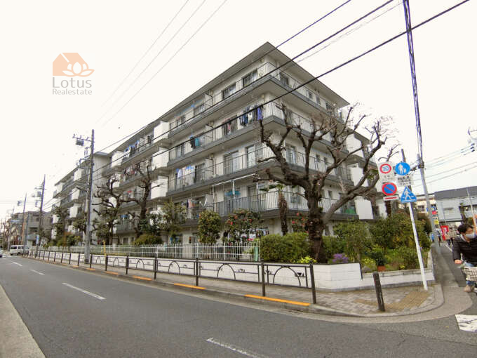 三田中村橋第２コーポ外観・共用部2｜三田中村橋第二コーポは昭和54年築、5階建てのマンションです。