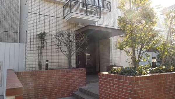パークハイム哲学堂2｜エントランスです。