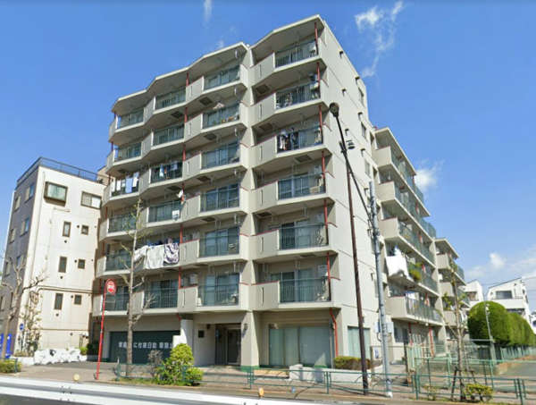 ジュウエル・フェニックス外観３｜ジュウエルフェニックスは昭和５６年築、７階建てのマンションです。環七通り沿いにあります。徒歩１０分圏内に西新井駅があります。